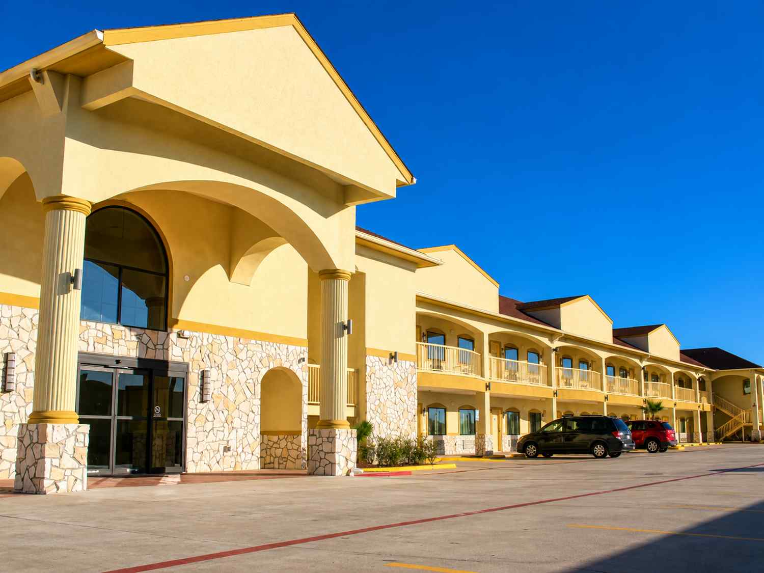 Express Inn and Suites exterior in Humble, Texas near IAH airport